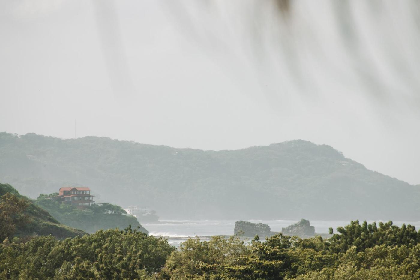 Waves & Wifi - Coworking & Coliving Space In Popoyo Salinas 外观 照片