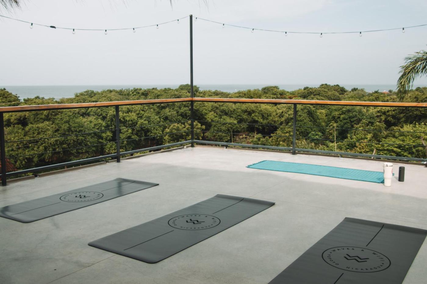 Waves & Wifi - Coworking & Coliving Space In Popoyo Salinas 外观 照片